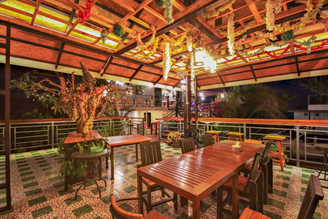 Happy Mountain Airport Resort Nai Yang Exterior foto