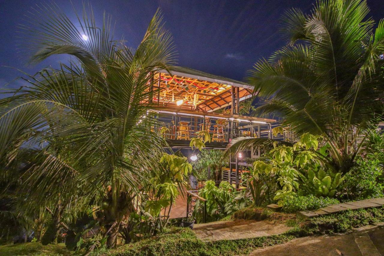 Happy Mountain Airport Resort Nai Yang Exterior foto