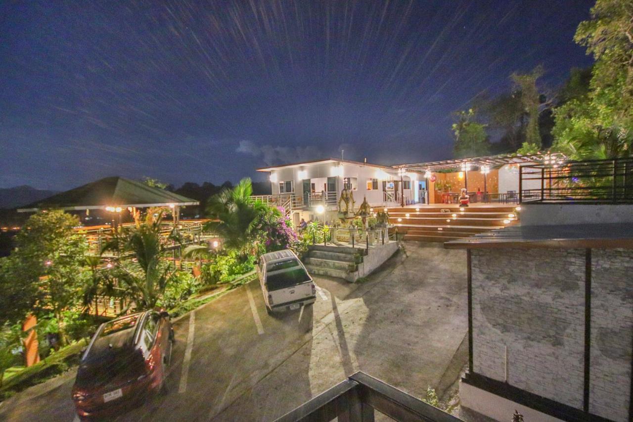 Happy Mountain Airport Resort Nai Yang Exterior foto